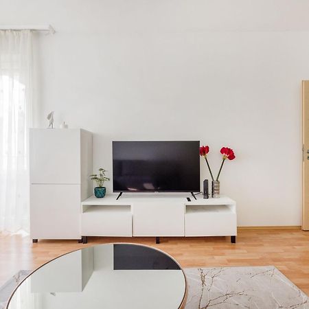 Modern Two-Bedroom Apartment With Free Parking Budapest Exterior photo