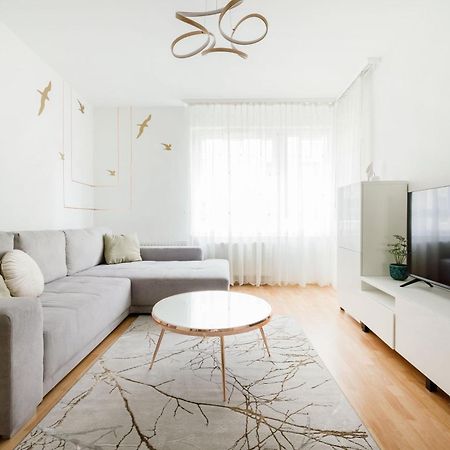 Modern Two-Bedroom Apartment With Free Parking Budapest Exterior photo